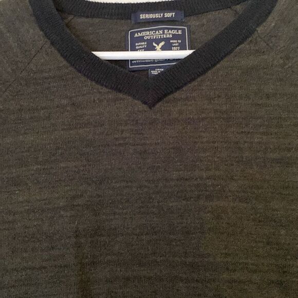American Eagle VNeck Seriously Soft Dark Green Gray Sweater Size Small - Picture 3 of 6